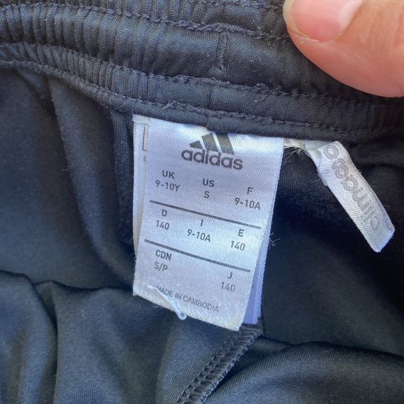 Kids Adidas Shorts - Picture 5 of 6